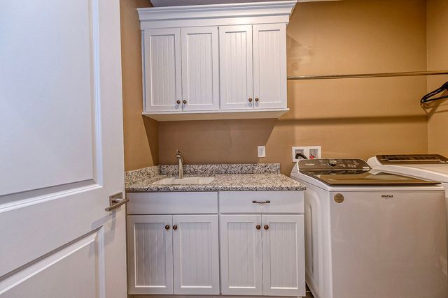 362 Highpointe DRIVE, Seven Fields Boro, PA 16046