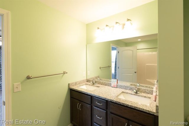 25260 32 Mile Road, Lenox, MI 48050