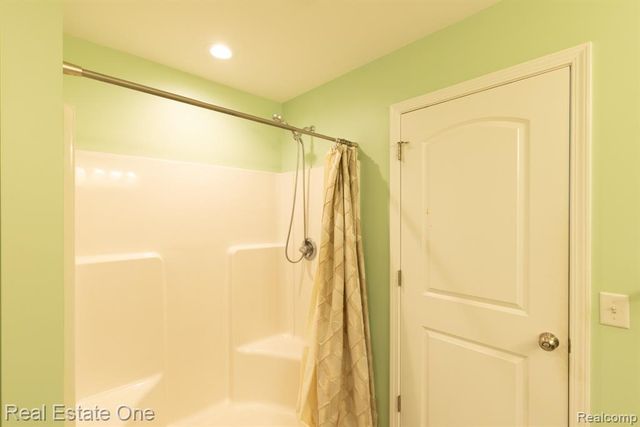 25260 32 Mile Road, Lenox, MI 48050
