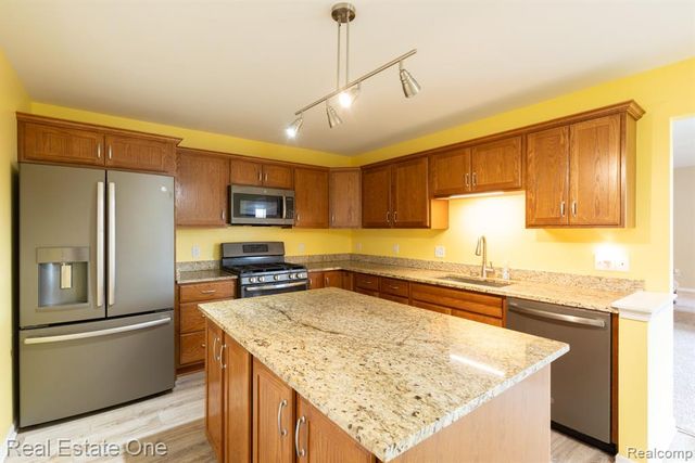 25260 32 Mile Road, Lenox, MI 48050