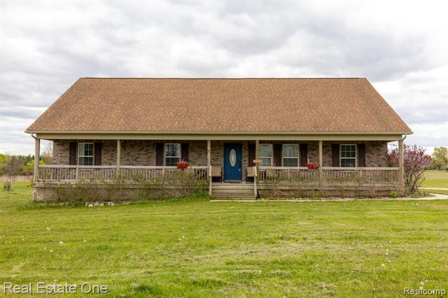 25260 32 Mile Road, Lenox, MI 48050