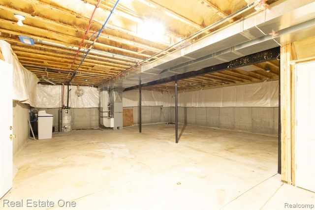 25260 32 Mile Road, Lenox, MI 48050