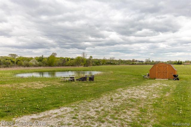 25260 32 Mile Road, Lenox, MI 48050