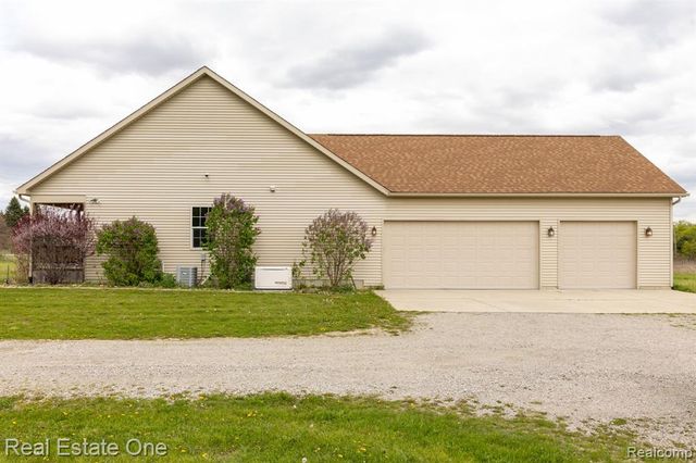 25260 32 Mile Road, Lenox, MI 48050