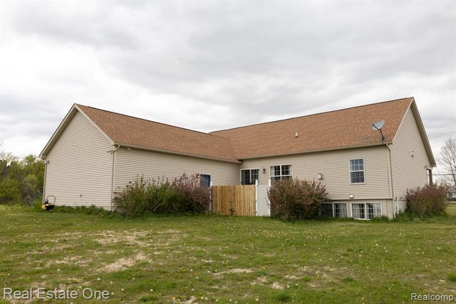 25260 32 Mile Road, Lenox, MI 48050