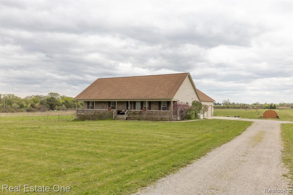 25260 32 Mile Road, Lenox, MI 48050
