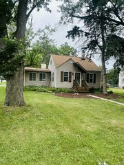 8124 Rutledge Street, Merrillville, IN 46410