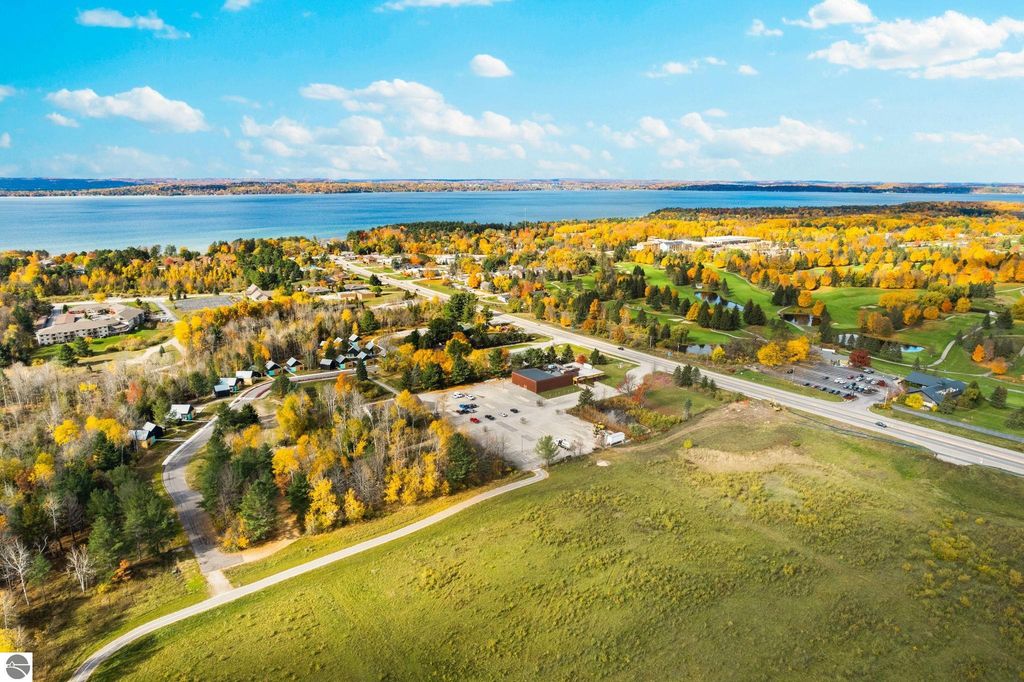 Image 6 of property listing at 4160 E M-72 E, Williamsburg, MI 49690