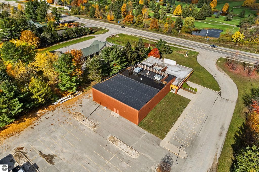 Image 8 of property listing at 4160 E M-72 E, Williamsburg, MI 49690