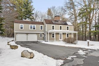 18 Douglas Dr, Ayer, MA 01432