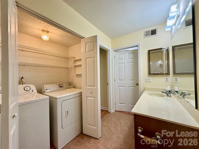 8288 Golf Ridge Drive, Charlotte, NC 28277