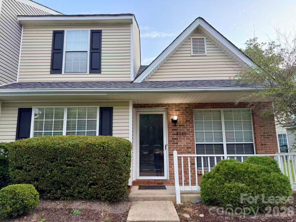 8288 Golf Ridge Drive, Charlotte, NC 28277