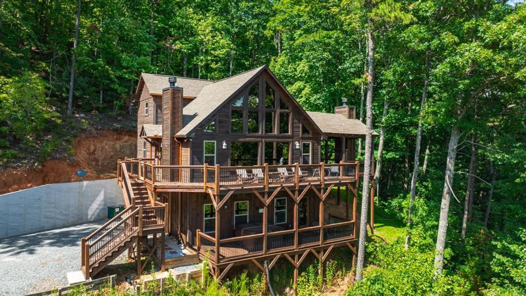 300 Cloudland Trace, Epworth, GA 30541