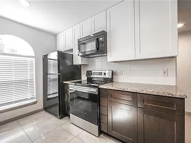 3510 Shady Valley Drive 3510, Pantego, TX 76013