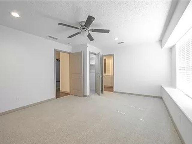 3510 Shady Valley Drive 3510, Pantego, TX 76013