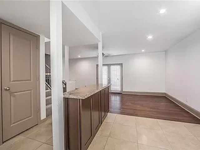 3510 Shady Valley Drive 3510, Pantego, TX 76013