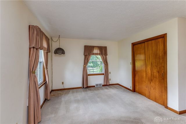 7853 Chambersburg Road, Huber Heights, OH 45424