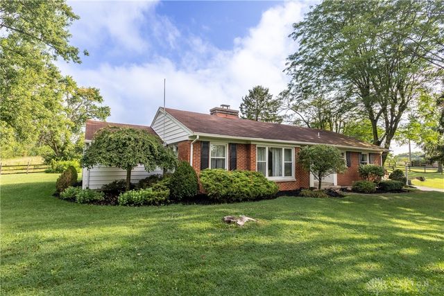 7853 Chambersburg Road, Huber Heights, OH 45424
