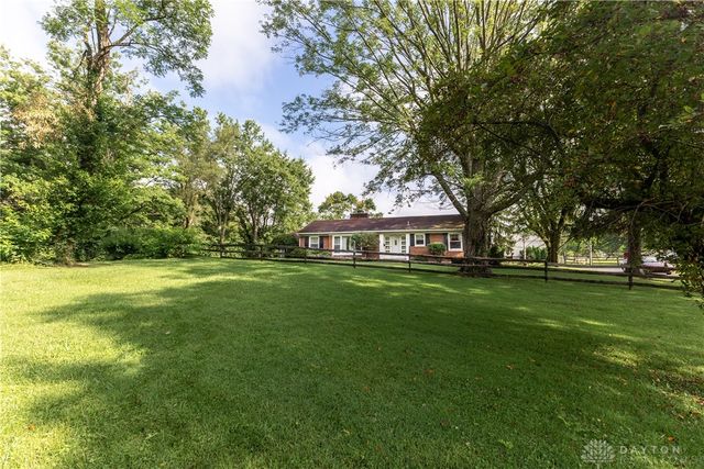 7853 Chambersburg Road, Huber Heights, OH 45424
