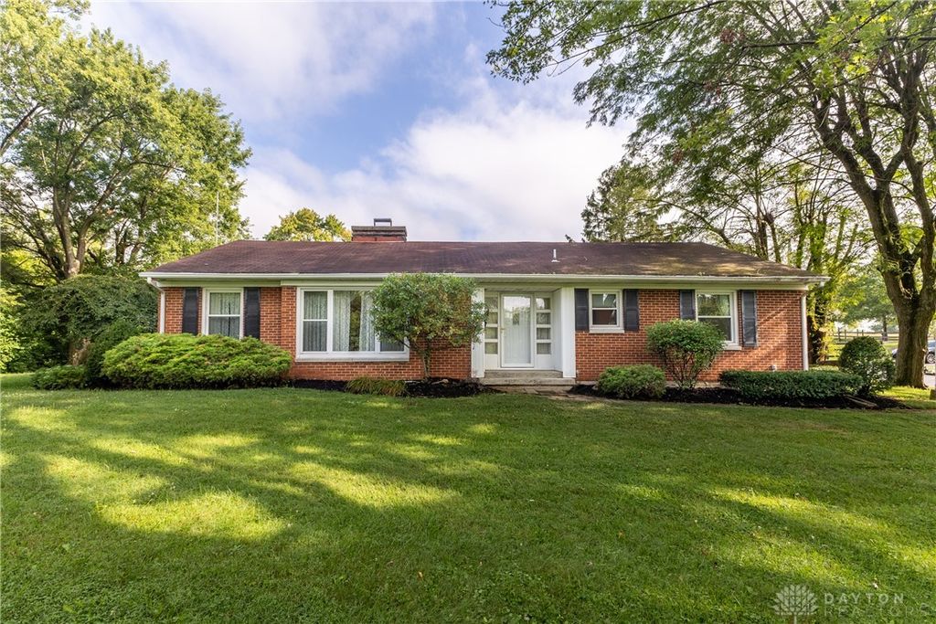 7853 Chambersburg Road, Huber Heights, OH 45424