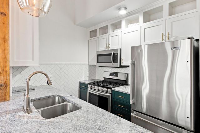55 W Livingston Avenue, 203, Columbus, OH 43215
