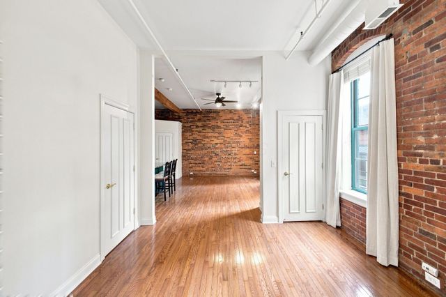 55 W Livingston Avenue, 203, Columbus, OH 43215