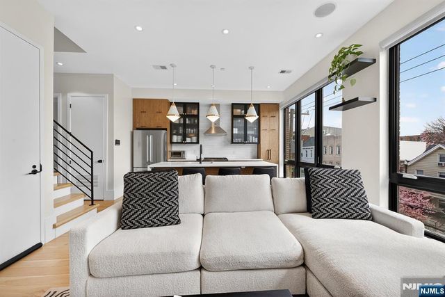 339 Palisade Avenue 3, Jersey City, NJ 07307