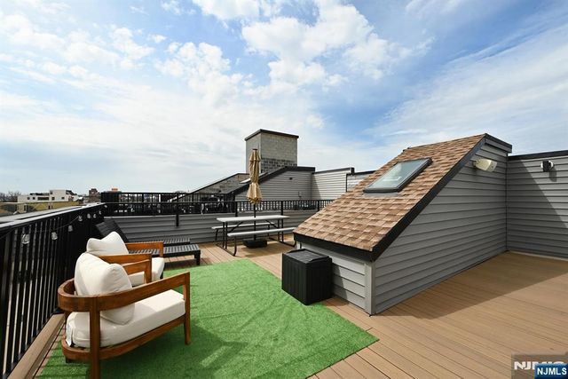 339 Palisade Avenue 3, Jersey City, NJ 07307