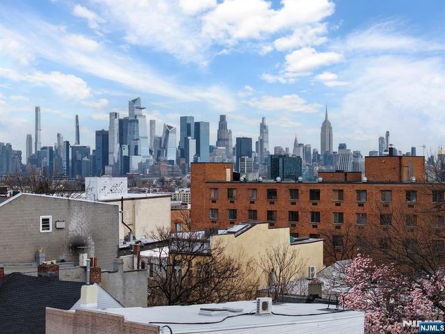 339 Palisade Avenue 3, Jersey City, NJ 07307