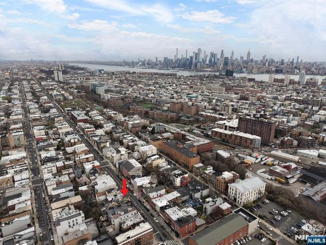 339 Palisade Avenue 3, Jersey City, NJ 07307