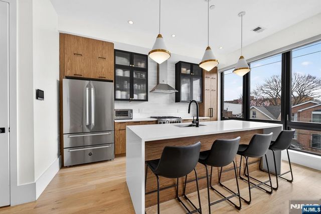 339 Palisade Avenue 3, Jersey City, NJ 07307