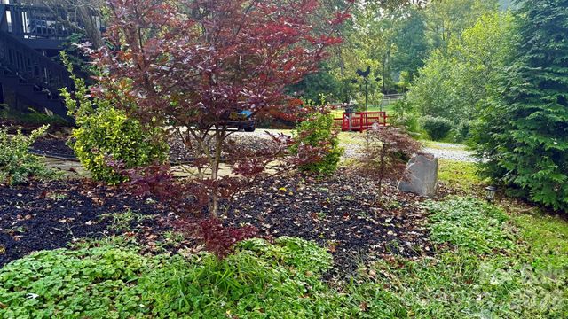 5 Northlake Drive, Weaverville, NC 28787