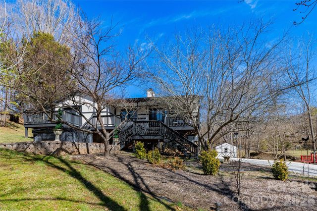5 Northlake Drive, Weaverville, NC 28787