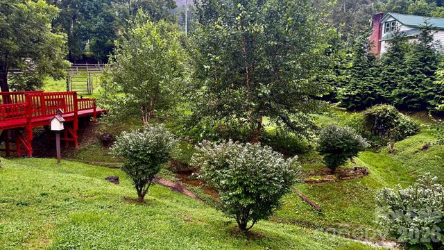 5 Northlake Drive, Weaverville, NC 28787