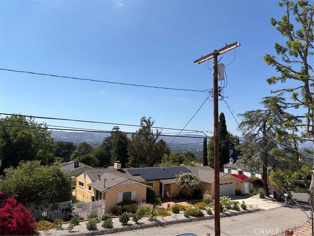 5046 Cerrillos Drive, Woodland Hills, CA 91364
