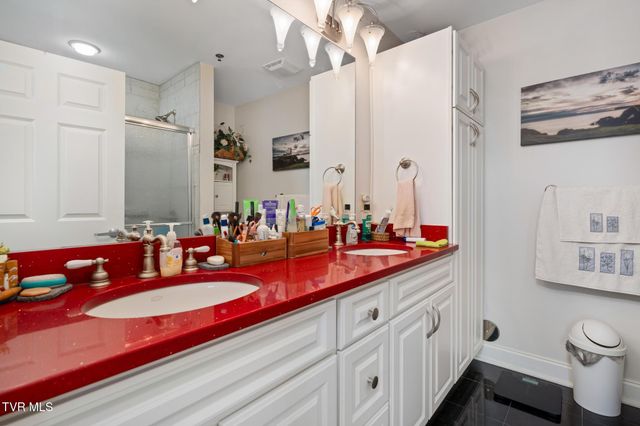 210 Raceday Center Drive Unit 1105, Bristol, TN 37620