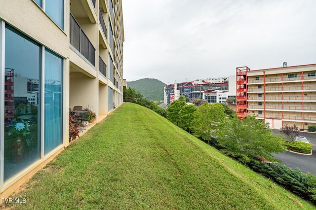 210 Raceday Center Drive Unit 1105, Bristol, TN 37620