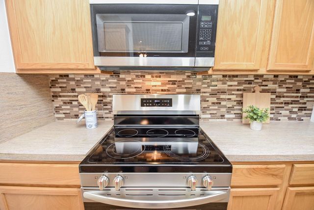 8051 Bay Branch Dr 222, The Woodlands, TX 77382