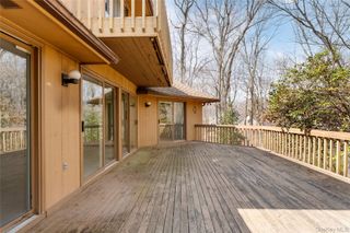 10 Hunters Trail, Wading River, NY 11792