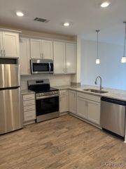 10530 Stony Bluff Dr Unit#304, Ashland, VA 23005