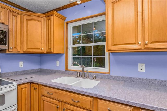 289 Welcome Home Ch Road, North Wilkesboro, NC 28659