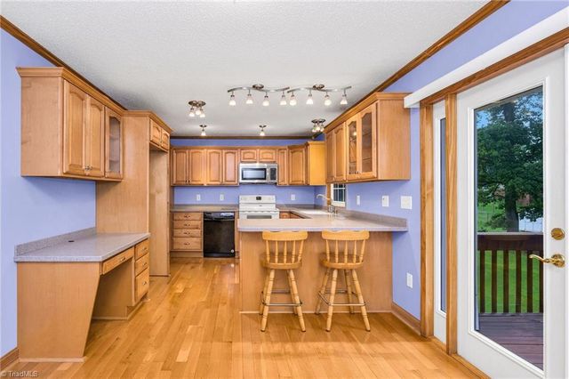 289 Welcome Home Ch Road, North Wilkesboro, NC 28659