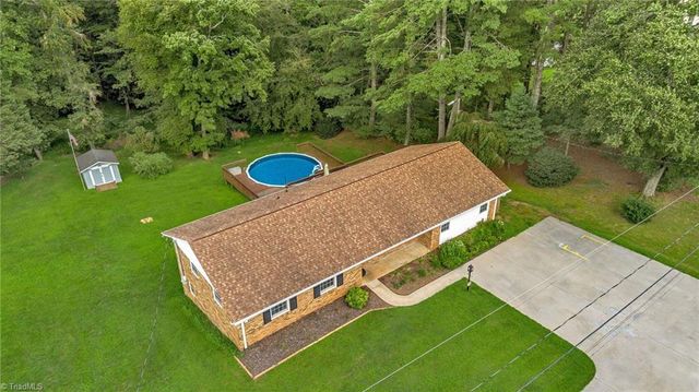 289 Welcome Home Ch Road, North Wilkesboro, NC 28659