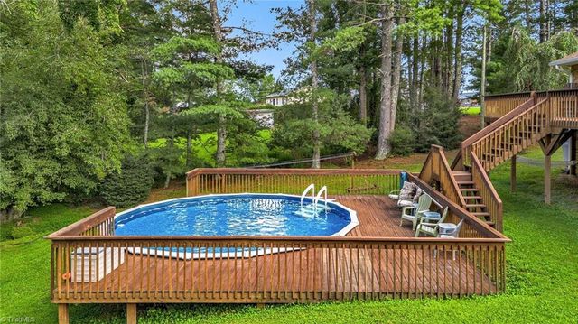 289 Welcome Home Ch Road, North Wilkesboro, NC 28659