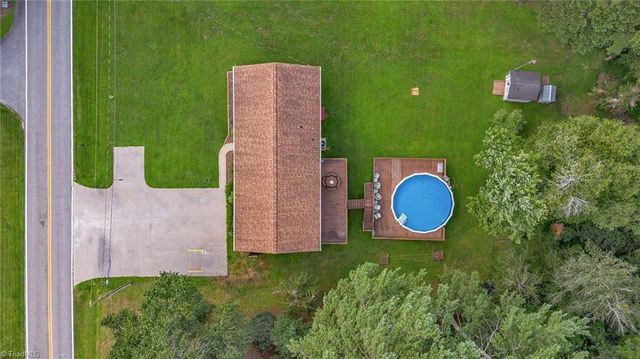 289 Welcome Home Ch Road, North Wilkesboro, NC 28659