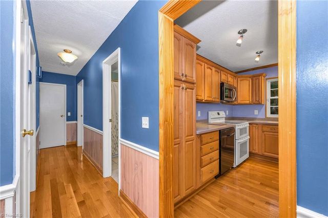289 Welcome Home Ch Road, North Wilkesboro, NC 28659