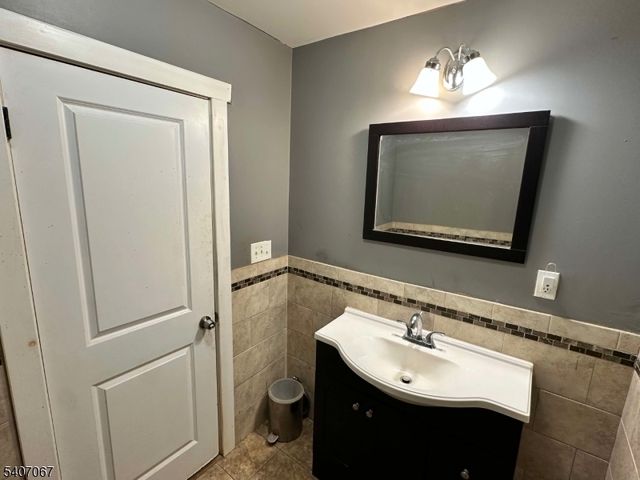 314 N Maple Ave, East Orange City, NJ 07017