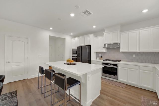 5025 Ellis Godfrey Dr, Fairfield, CA 94533