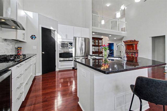 5608 Gallery Park Drive, Ann Arbor, MI 48103