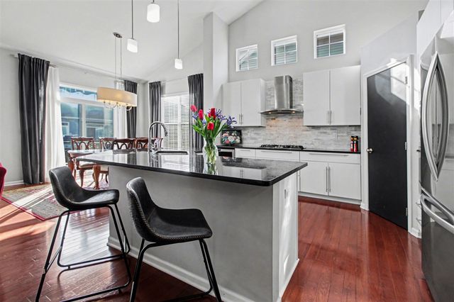 5608 Gallery Park Drive, Ann Arbor, MI 48103